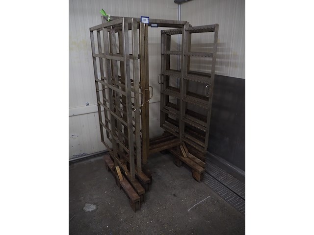 Nn smoke trolleys - afbeelding 1 van  4