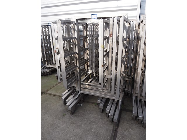 Nn smoke trolleys - afbeelding 1 van  5