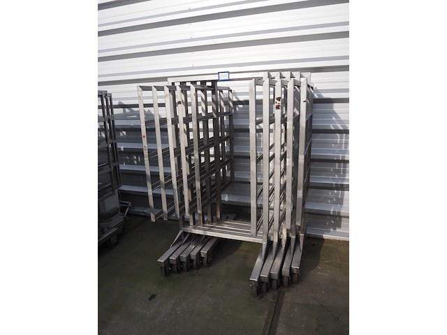 Nn smoke trolleys - afbeelding 1 van  4