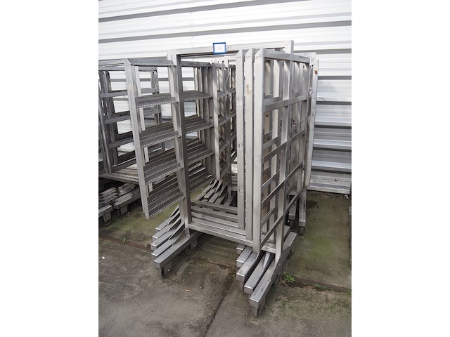 Nn smoke trolleys - afbeelding 1 van  4