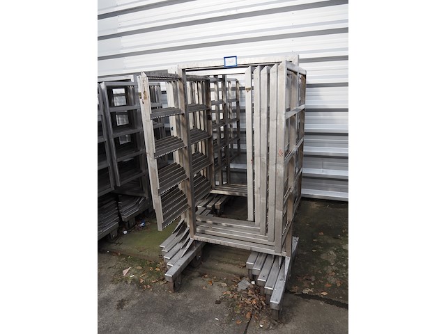 Nn smoke trolleys - afbeelding 1 van  4