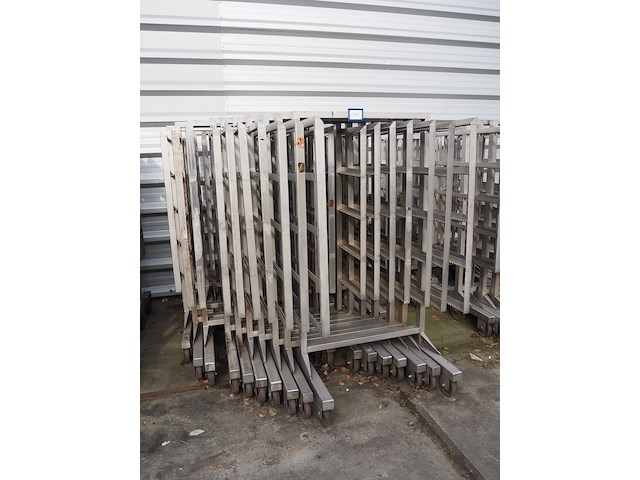 Nn smoke trolleys - afbeelding 1 van  4