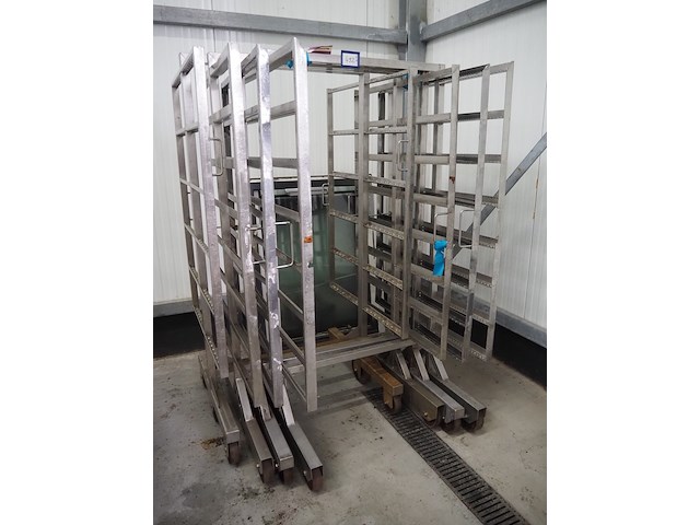 Nn smoke trolleys - afbeelding 1 van  4