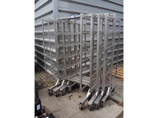 Nn smoke trolleys - afbeelding 1 van  6
