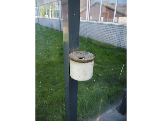 Nn smoking area - afbeelding 6 van  7