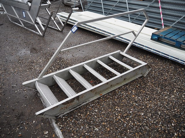 Nn stairs - afbeelding 1 van  4