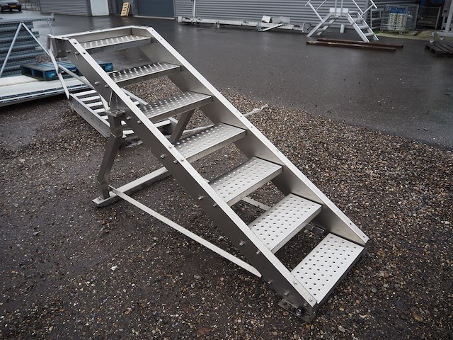 Nn stairs - afbeelding 4 van  5