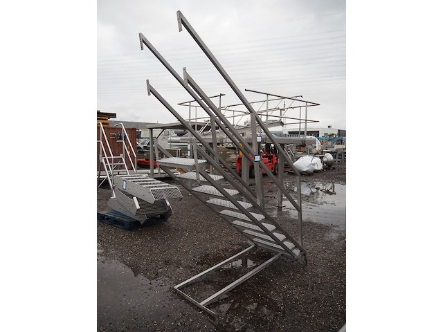 Nn stairs - afbeelding 1 van  4