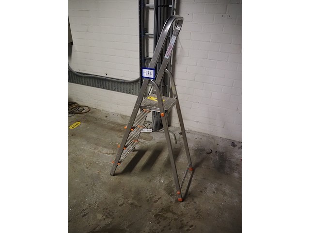 Nn stairs - afbeelding 1 van  7