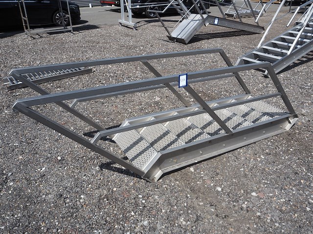 Nn stairs - afbeelding 1 van  6
