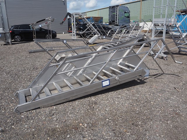 Nn stairs - afbeelding 1 van  6