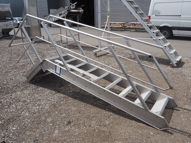 Nn stairs - afbeelding 1 van  7