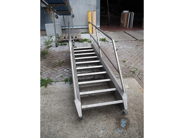 Nn stairs - afbeelding 3 van  4