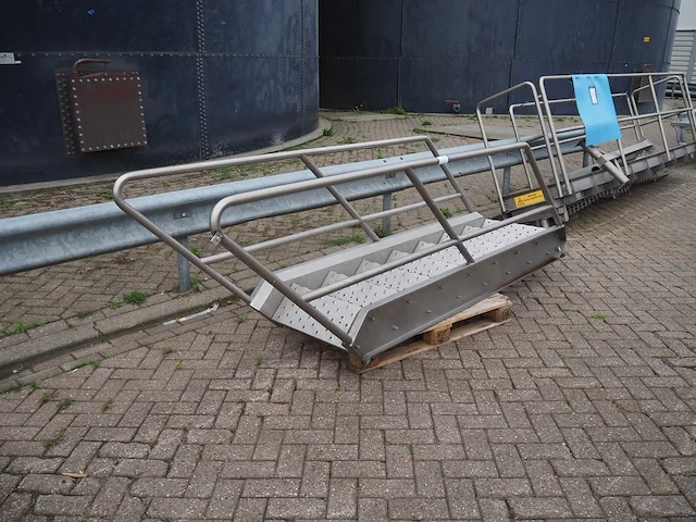 Nn stairs - afbeelding 1 van  3