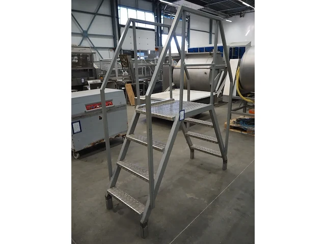 Nn stairs - afbeelding 1 van  8