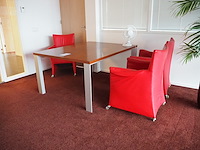Nn table with chairs - afbeelding 1 van  9