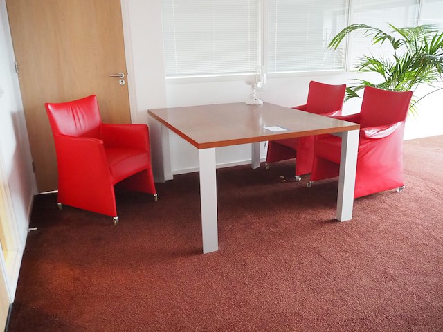 Nn table with chairs - afbeelding 2 van  9