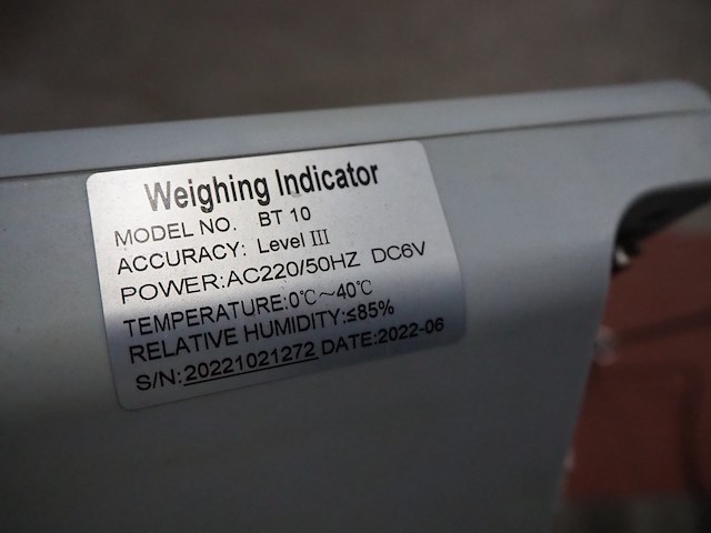 Nn table with kebab skewer - afbeelding 6 van  6