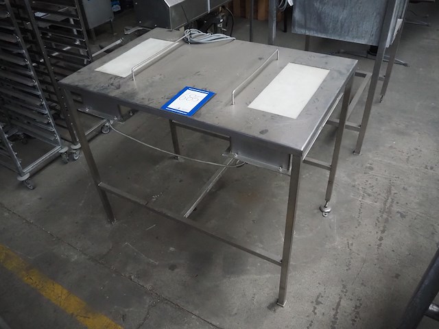 Nn table - afbeelding 1 van  4