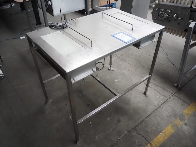 Nn table - afbeelding 2 van  4