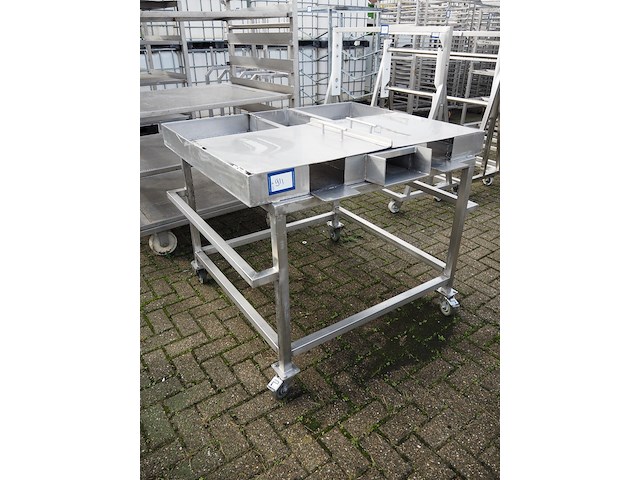 Nn table - afbeelding 1 van  4