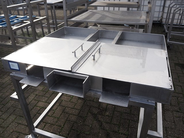 Nn table - afbeelding 3 van  4