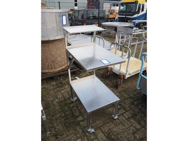 Nn table - afbeelding 1 van  2