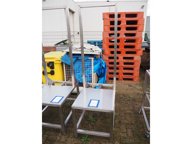 Nn table - afbeelding 1 van  2