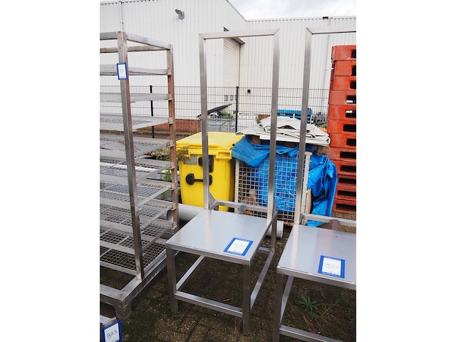 Nn table - afbeelding 1 van  2