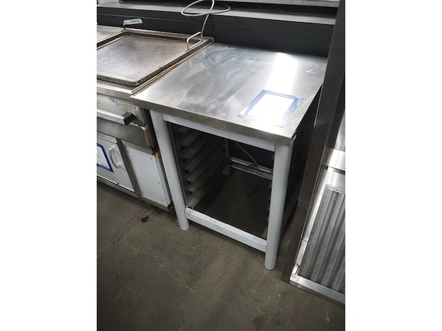 Nn table - afbeelding 1 van  4