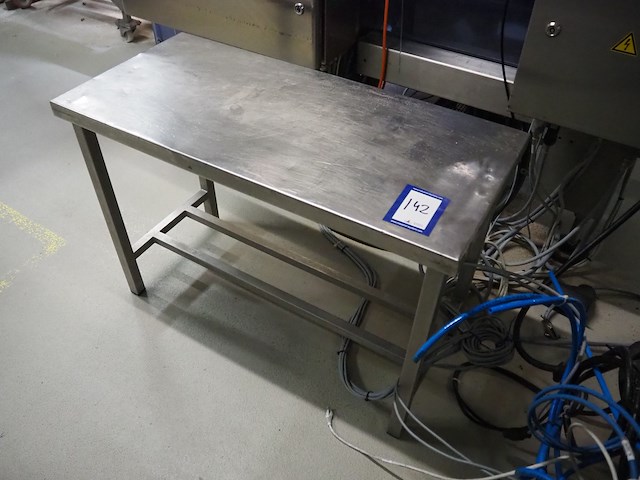 Nn table - afbeelding 1 van  3