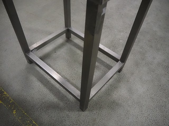 Nn table - afbeelding 6 van  6