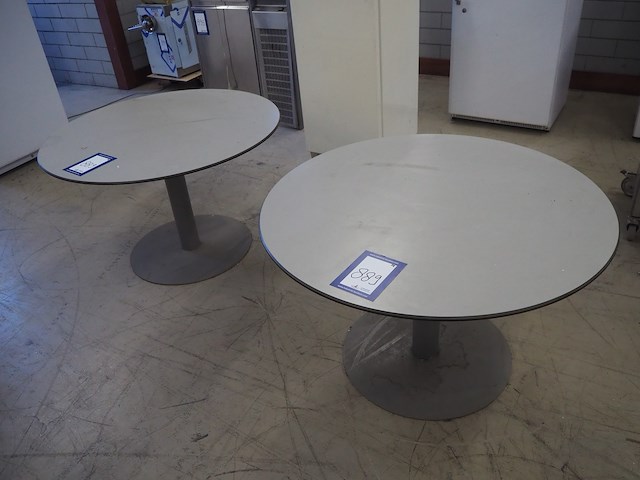 Nn table - afbeelding 1 van  4