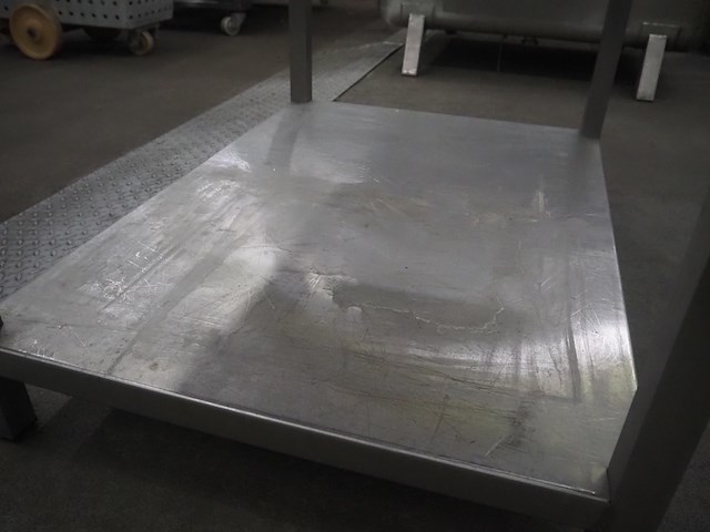 Nn table - afbeelding 6 van  6