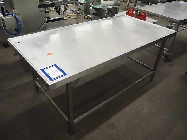Nn table - afbeelding 1 van  6