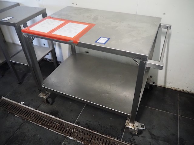 Nn table - afbeelding 1 van  4