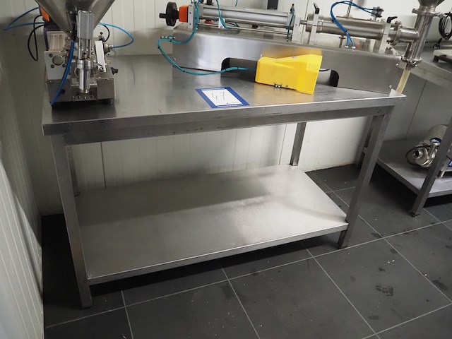 Nn table - afbeelding 1 van  4