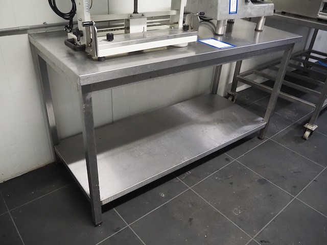 Nn table - afbeelding 2 van  4