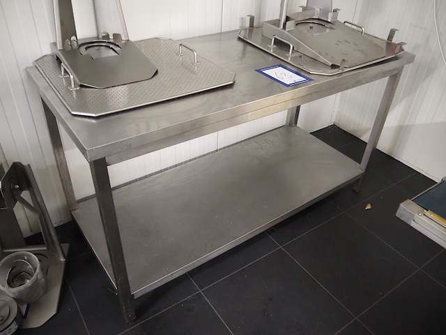 Nn table - afbeelding 1 van  3