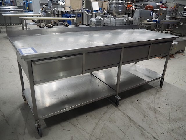Nn table - afbeelding 1 van  8