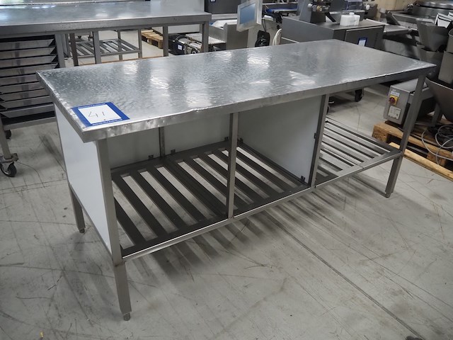 Nn table - afbeelding 1 van  5