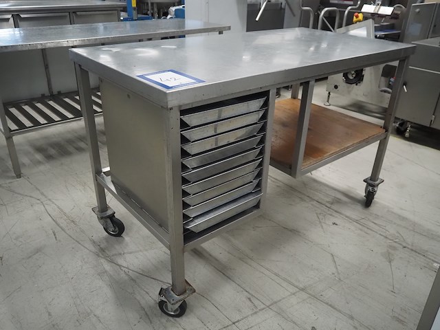 Nn table - afbeelding 1 van  6