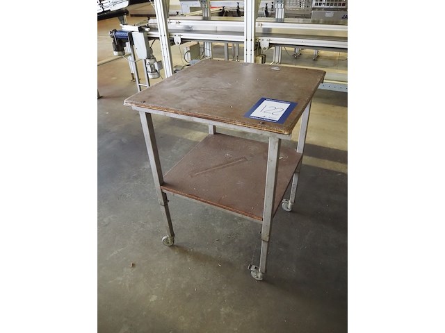 Nn table - afbeelding 1 van  6