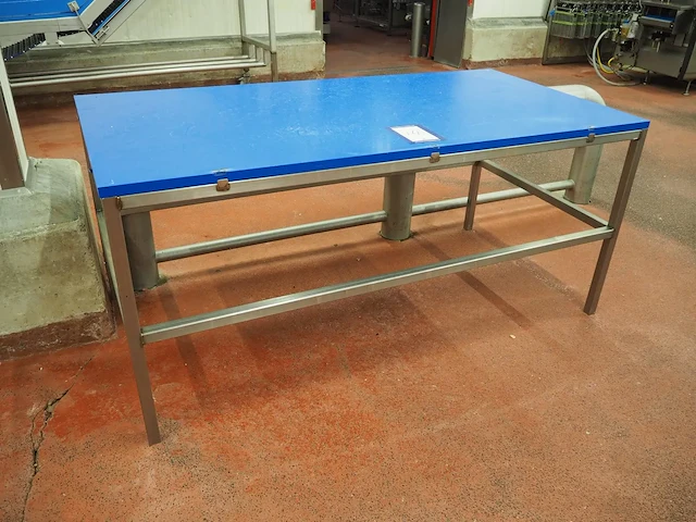 Nn table - afbeelding 1 van  4