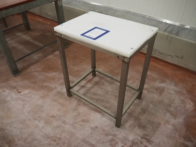 Nn table - afbeelding 2 van  3