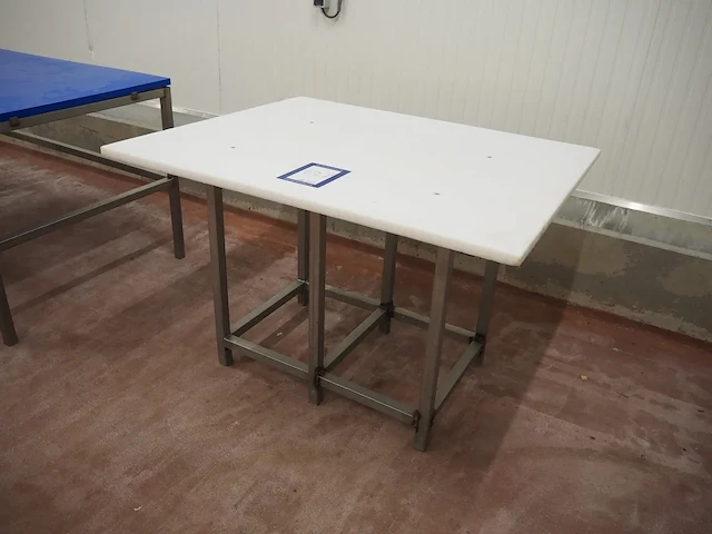 Nn table - afbeelding 2 van  4