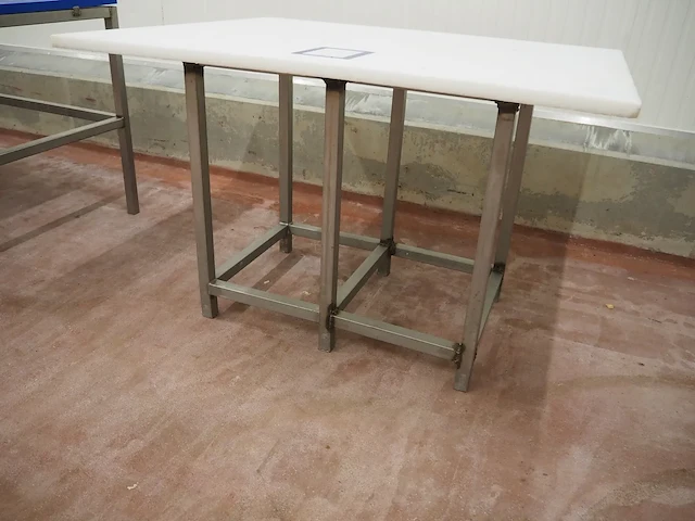 Nn table - afbeelding 3 van  4