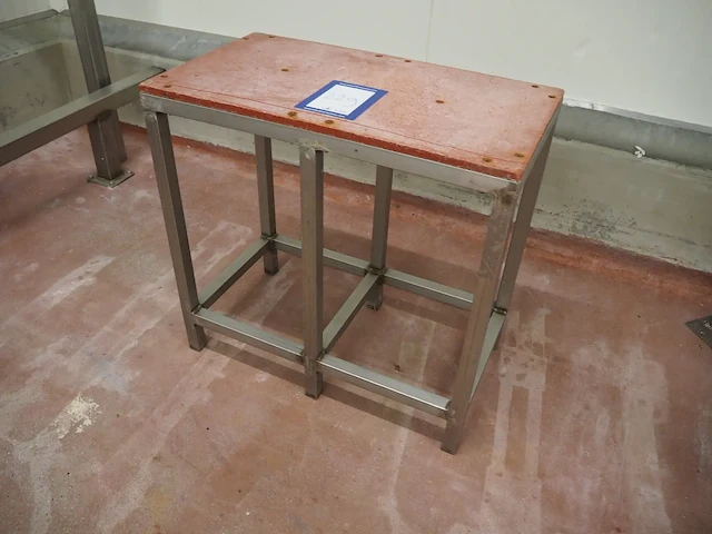 Nn table - afbeelding 1 van  3