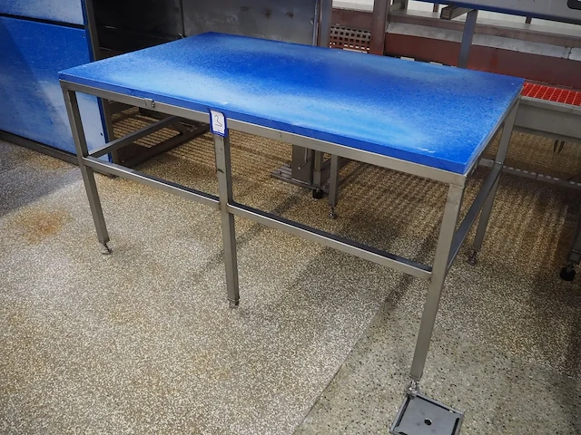 Nn table - afbeelding 1 van  4