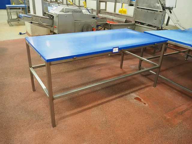 Nn table - afbeelding 1 van  4